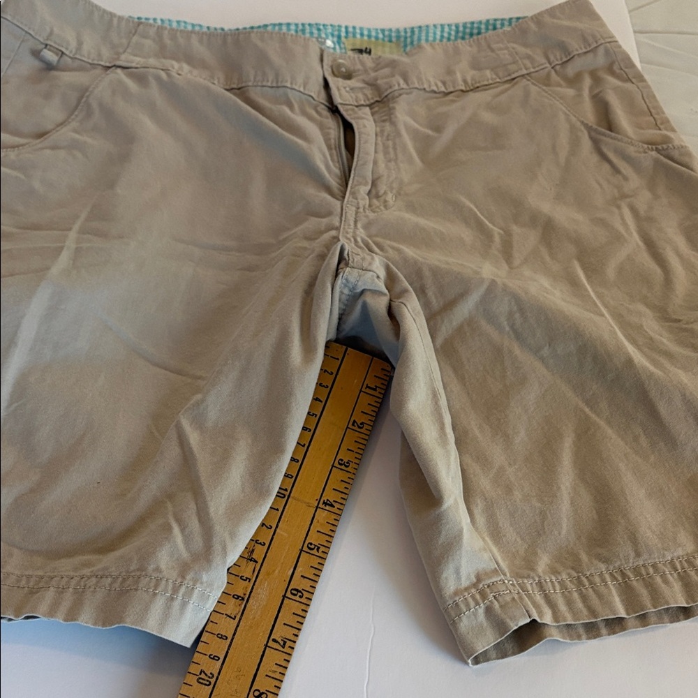 Columbia Men's Khaki Flat Front Shorts